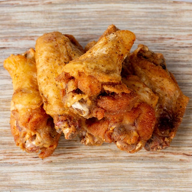 6 PC Lemon Pepper Chicken Wings.
