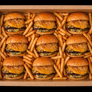 🔥 Smash Burger Boxed Meals (Serves 10)
