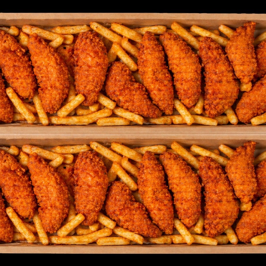 🔥 Nashville Chicken Tenders Meal (Serves 10).