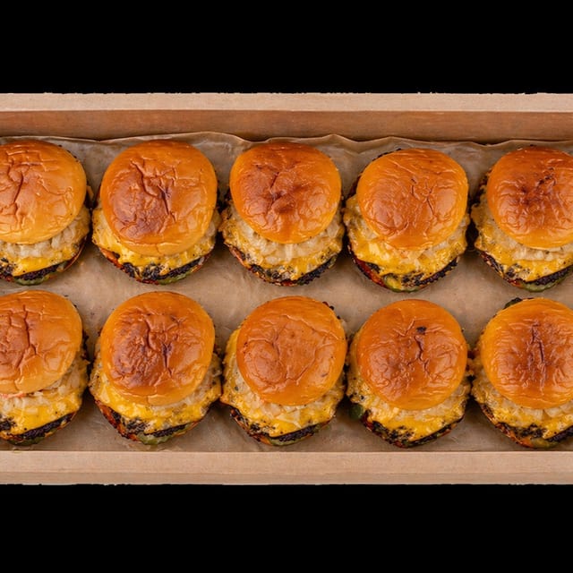 Wagyu Smash Burger Tray (Serves 10).